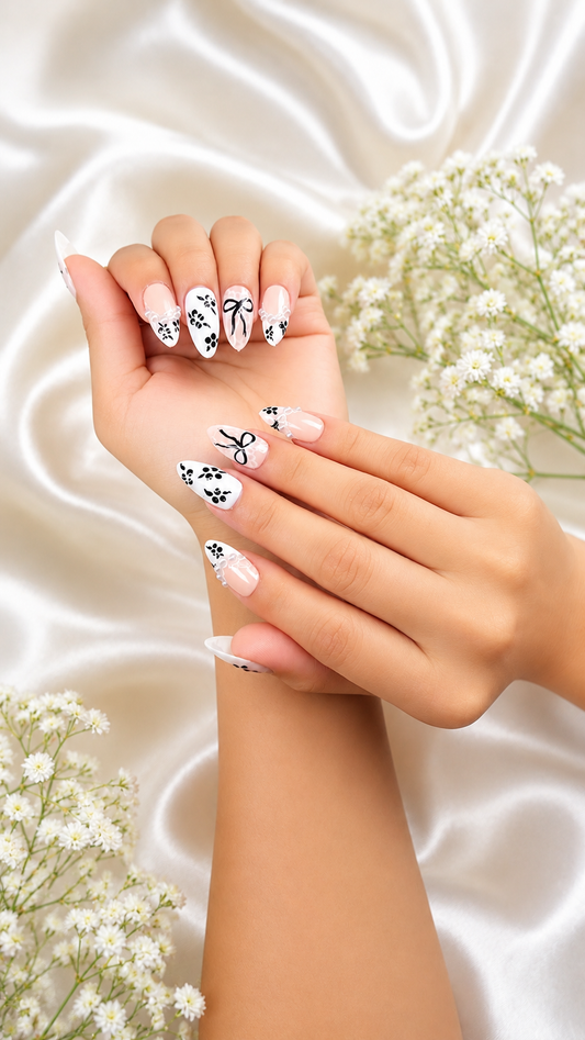 Lace and bows nails