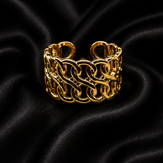 Golden Link Ring